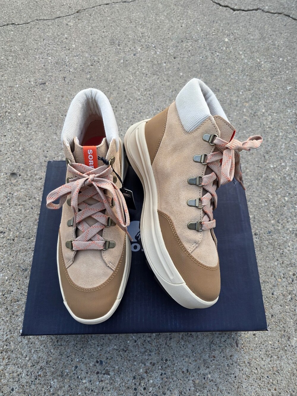 Sorel Waterproof Tan Sneaker Women 10